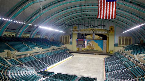 Boardwalk hall arena - boardwalk hall - Jim Whelan Boardwalk Hall, built in 1929, received a $90 million renovation in 2001. The main arena seats up to 14,700 people. The Ballroom accommodates up to 3,200 attendees. It is Atlantic City's largest entertainment venue. It plays host to top name concert artists, championship sporting events, family shows and community functions. It also houses the …